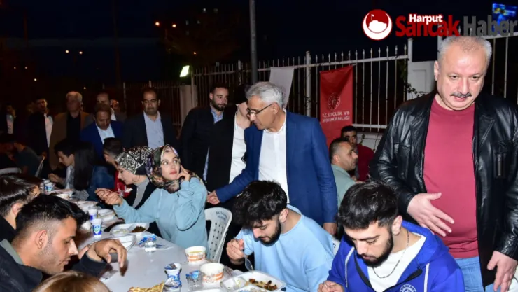 Başkan Güder, Gençlerle İftarda Buluştu