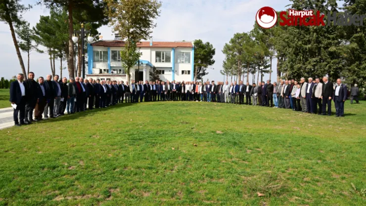 Başkan Güder Muhtarların Gününü Kutladı
