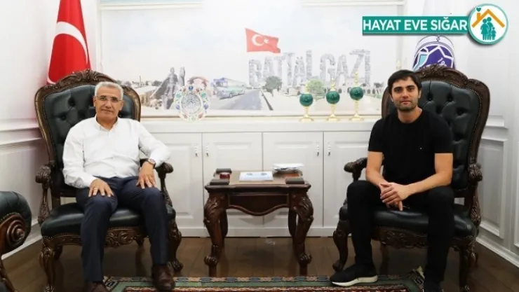 Başkan Güder, Ümit Ediyorum Koku Filmi Malatya'nın Tanıtımına Katkı Sunar