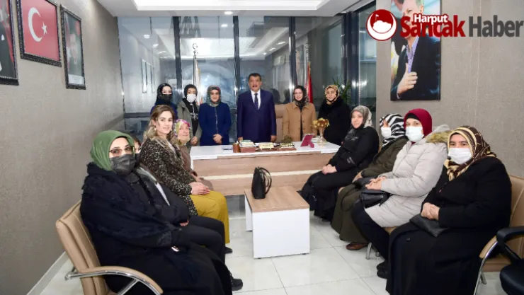 Başkan Gürkan AK Parti Yeşilyurt İlçe Başkanlığı Ziyaret Etti