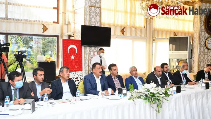 Başkan Gürkan, Battalgazi ilçesinden bazı muhtarlar ile biraraya geldi.