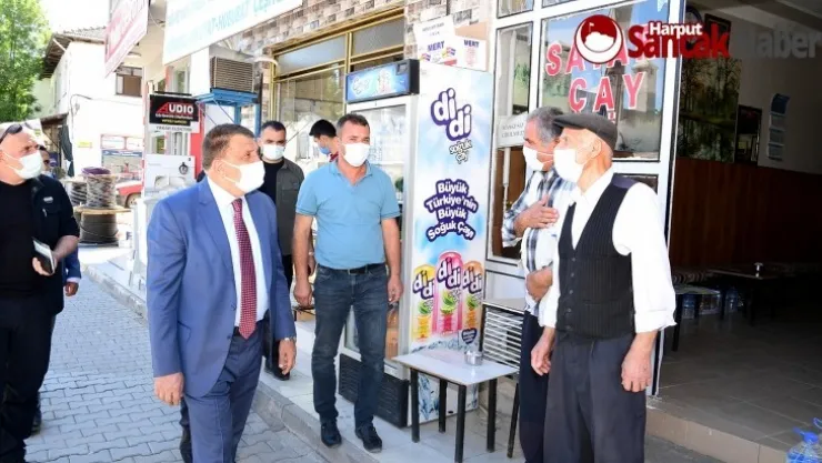 Başkan Gürkan, Eskimalatya Meydanında Esnaf ve Vatandaşları Ziyaret Etti