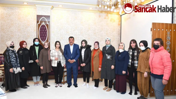 Başkan Gürkan Gençlerle Biraraya Geldi