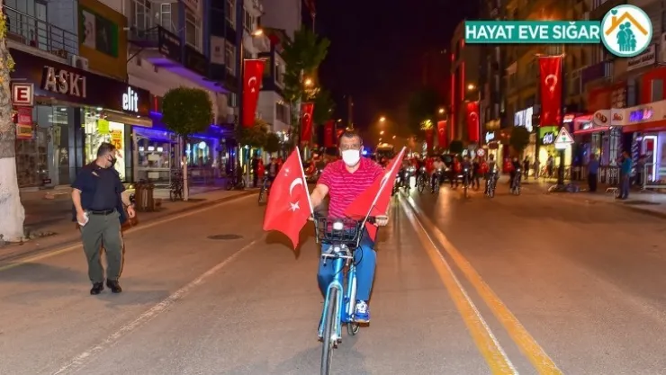 Başkan Gürkan Gençlerle Birlikte Bisiklet Sürdü
