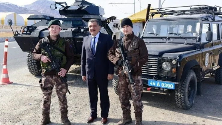 Başkan Gürkan, Güvenlik Noktasında Bulunan Güvenlik Güçlerini Ziyaret Etti