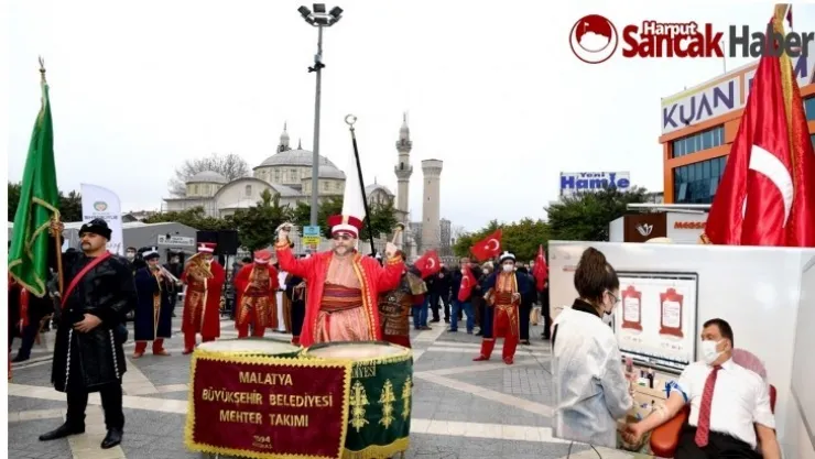 Başkan Gürkan Kan Bağışında Bulundu, Çorba Ve Mevlid Şekeri Dağıttı
