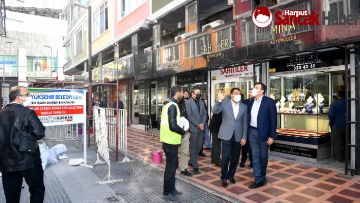 Başkan Gürkan, Milletvekili Tüfenkci ile birlikte Kuyumcular Çarşısında inceleme yaptı.