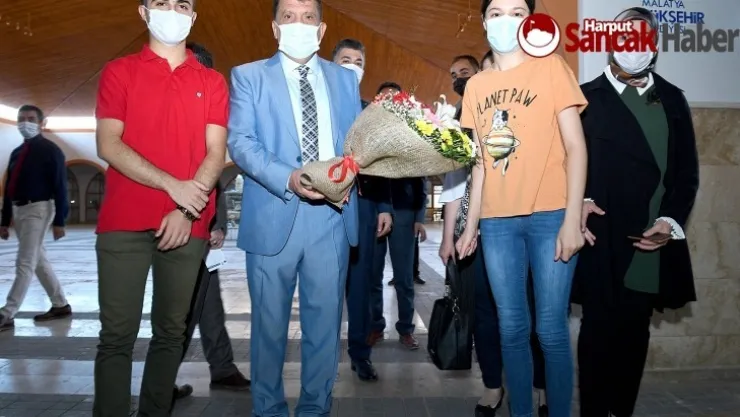 Başkan Gürkan, Üniversite Adaylarıyla Buluştu