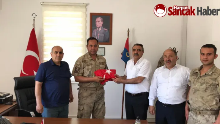 Başkan V. Basri Yılmaz İlçe Jandarma Komutanını Ziyaret Etti