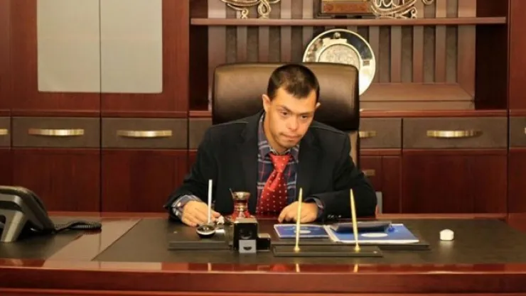 Başkan Yanılmaz, Koltuğunu Özel Konuğuna Devretti