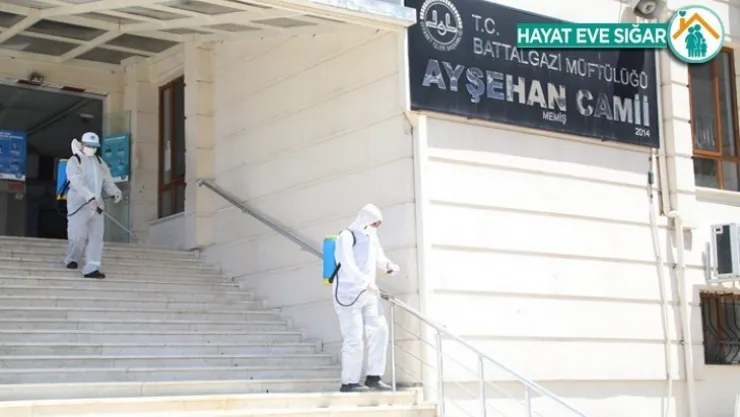 Battalgazi Belediyesi İbadete Açılacak Camilerde Dezenfekte Çalışması Başlattı