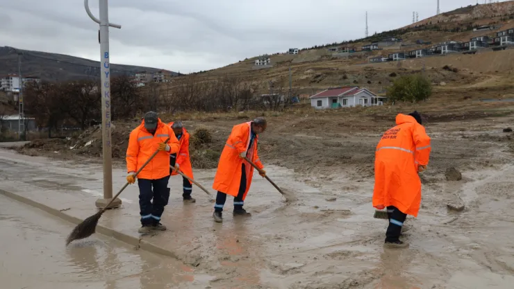 Battalgazi Belediyesi'nden Pınarbaşı Göleti Çevresinde Detaylı Temizlik