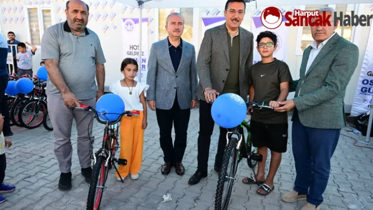 Battalgazi Belediyesi Ve Bağcılar Belediyesi'nden Konteynerde Kalan 500 Çocuğa Bisiklet Hediye Edildi