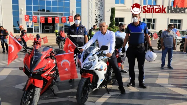 Battalgazi'de Motosiklet Kortejli Zafer Bayramı Kutlaması