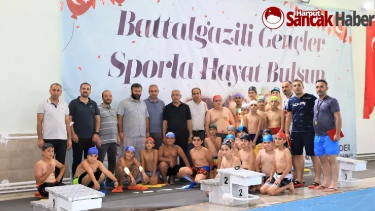 Battalgazi'deki Yüzme Kursu Yoğun İlgi Görüyor