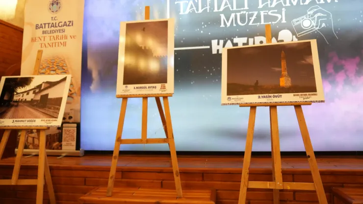 'Bir Kent, Bir Tarih, Bir Kadraj' Fotoğraf Sergisi Tahtalı Hamam Müzesi'nde Açıldı