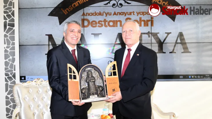 Biriz Beraberiz Hep Birlikte Türk Milletiyiz
