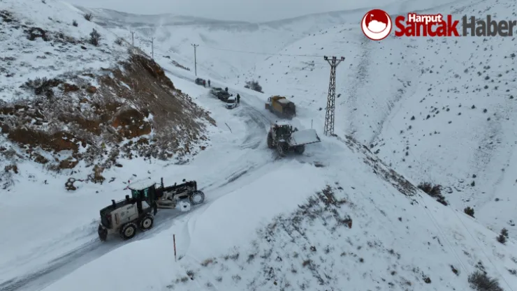 Büyükşehir Belediyesi Kardan Dolayı Kapanan Yolları Bir Bir Ulaşıma Açıyor