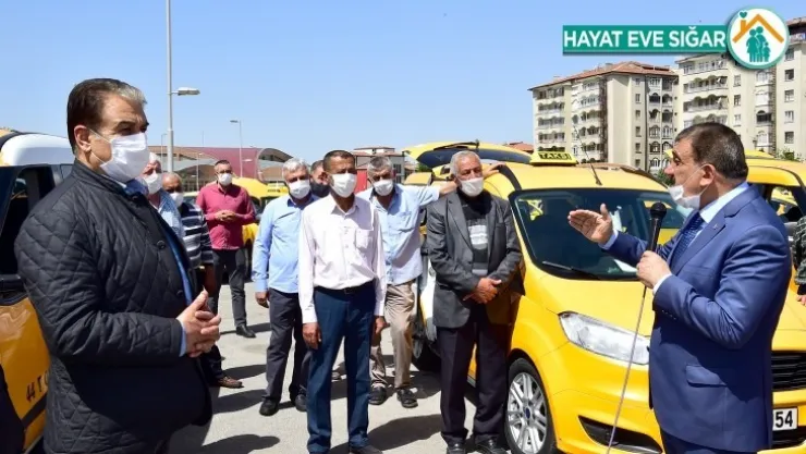 Büyükşehir Belediyesi tarafından Ticari Taksiler ikinci defa dezenfekte edildi