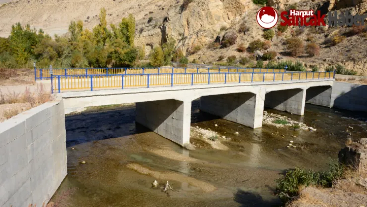 Büyükşehir Yol Güvenliğini Artırmak İçin Köprü, Menfez Ve Taş Duvar İnşa Ediyor