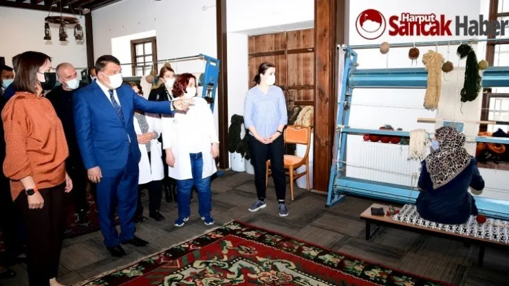Büyükşehirden Halı Dokuma Kursu