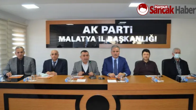 Çakır, halk gününde vatandaşları dinledi
