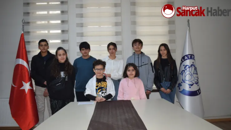 'Çocukça Hayaller Oyuncak Bekler'