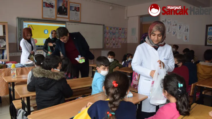 Çocuklara Diş Sağlığı Anlatıldı