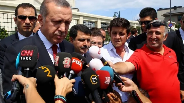 Cumhurbaşkanı Erdoğan,  Cuma Namazı Sonrasında Soruları Yanıtladı