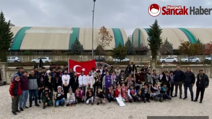 Cumhuriyet bayramı turnuvaları devam ediyor.