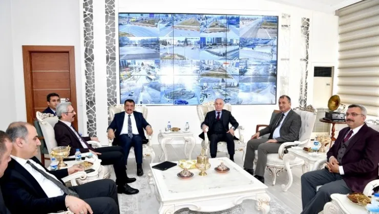 Depremde zarar gören vakıf eserleri restore edilecek