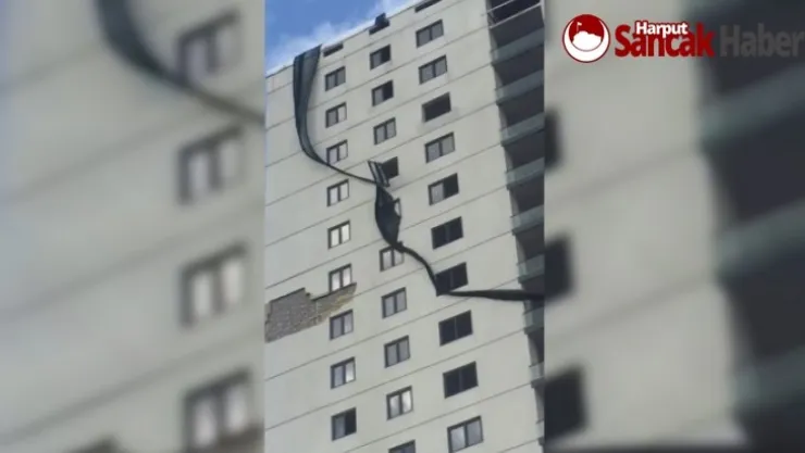 Depremin Yıkamadığı Binayı Rüzgar Döküyor