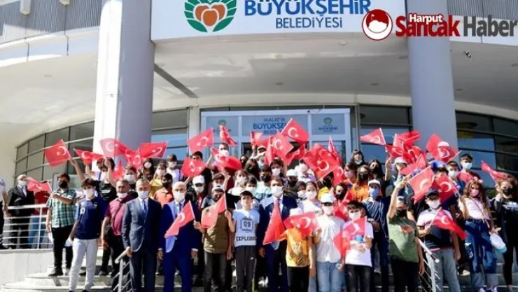 Dereceye Giren Öğrencilere Ödülleri Verildi