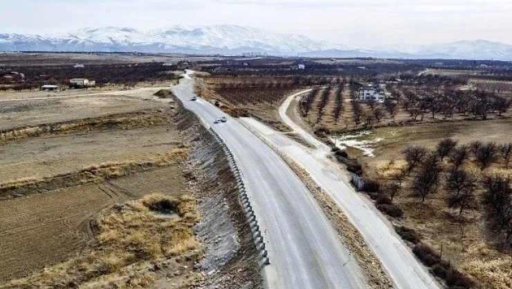 Dilek Yolu'nda Çalışmalar Tam Hız Devam Ediyor