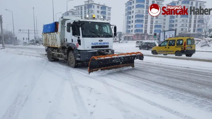 Elazığ Belediyesi Beklenen Kar Yağışıyla Birlikte Çalışmalarına Başladı
