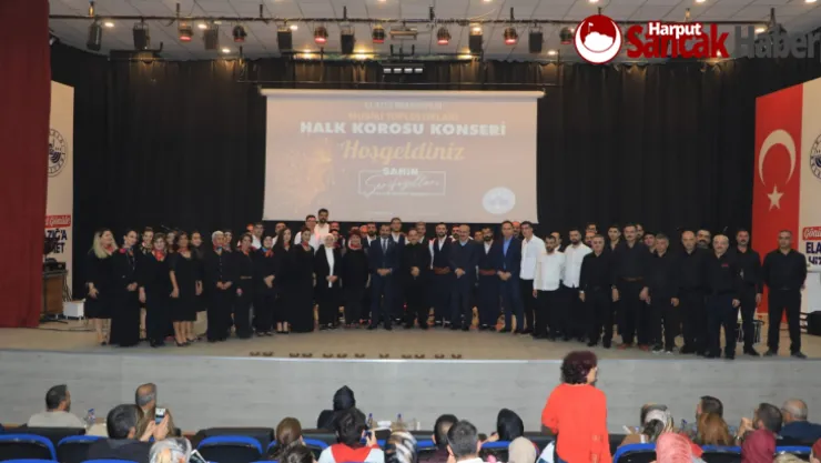 Elazığ Belediyesi Halk Korosu, İlk Konserini Yoğun Katılımla Gerçekleştirdi