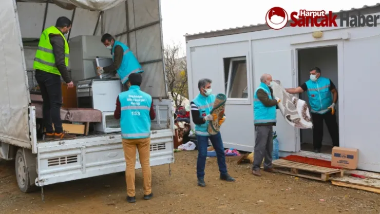 Elazığ Belediyesi'nden Evleri Yanan Yaşlı Çifte Yardım