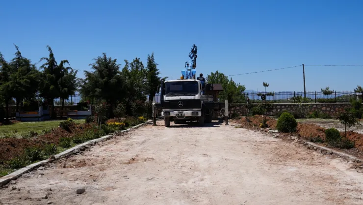 ELAZIĞ BELEDİYESİ'NDEN POLİS ŞEHİTLİĞİ VE ASRİ MEZARLIK'TA BAYRAM ÖNCESİ DÜZENLEME