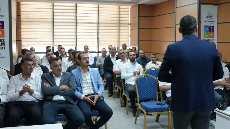 ELAZIĞ BELEDİYESİ'NDEN TOPLU TAŞIMA ŞOFÖRLERİNE İLETİŞİM VE DUYGUSAL FARKINDALIK SEMİNERİ