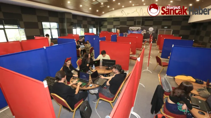 Elazığ Belediyesi Organizasyonu ve Ev Sahipliğinde Düzenlenen Nasa Space Apps Challenge Etkinliğine Yoğun İlgi
