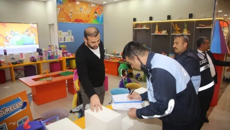 Elazığ Belediyesi Zabıta Ekiplerinden Denetim