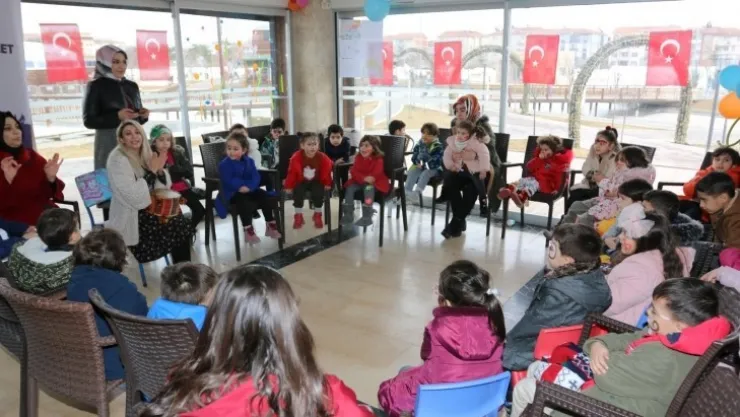 Elazığ Belediyesi'nden Çocuklara Moral Desteği