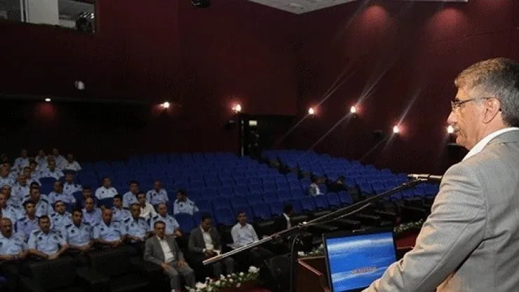 Elazığ Belediyesi'nden Zabıta Personeline Eğitim