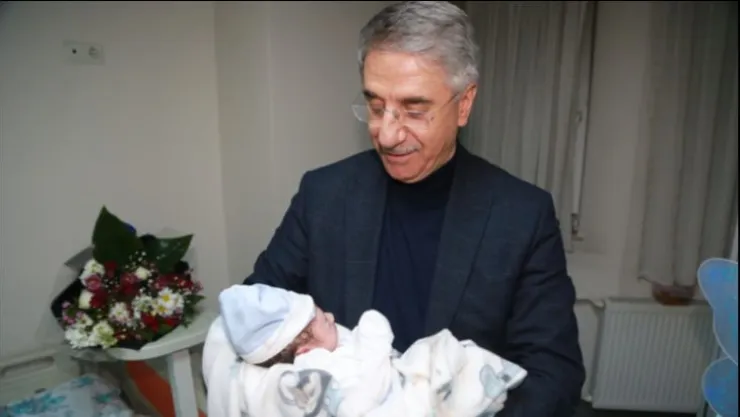 BAŞKAN YANILMAZ'DAN BEBEK SAHİBİ AİLELERE ZİYARET