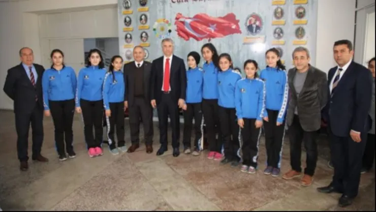 OKULLARA SPOR MALZEMESİ DESTEĞİ