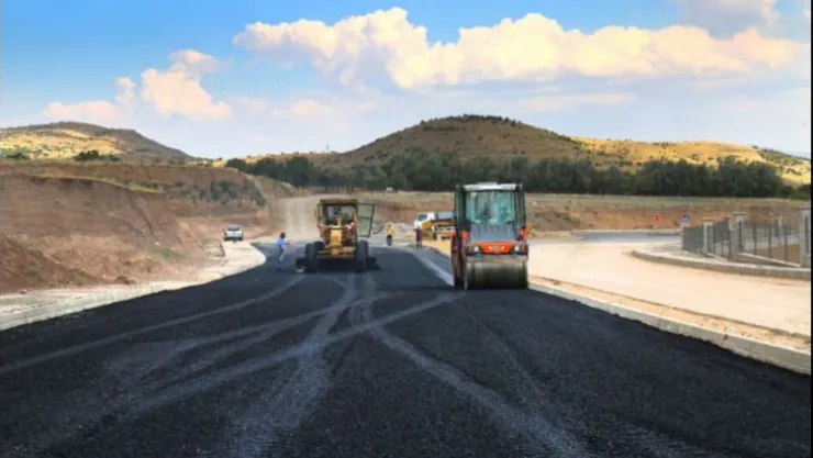 ŞEHİR HASTANESİ BAĞLANTI YOLLARI ASFALTLANIYOR