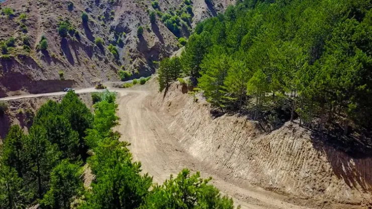 Kozluk-Üçyaka Yolu Genişletiliyor