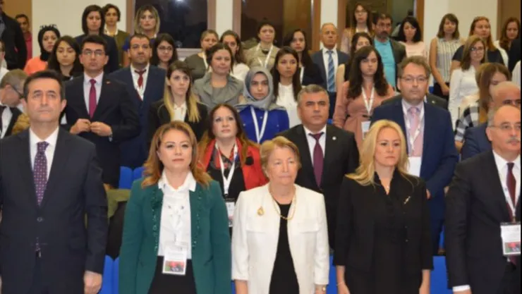Rektör Karabulut Anadolu'nun bin yıllık geleneksel tıbbını bilimsel olarak ayağa kaldırmalıyız