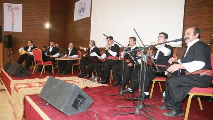 KÜRSÜBAŞI ETKİNLİĞİ'NE YOĞUN İLGİ