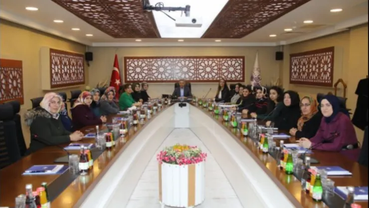 KADINLARDAN BAŞKAN YANILMAZ'A ZİYARET
